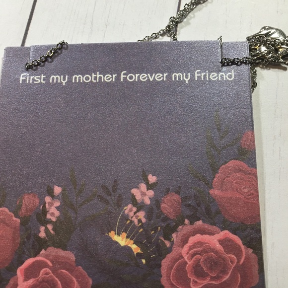 Mother and Baby Elephant Pendant Necklace - Picture 3 of 12